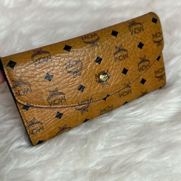 💯Authentic MCM Tifold Vesitos Long Wallet🍀 - Picture 3 of 16
